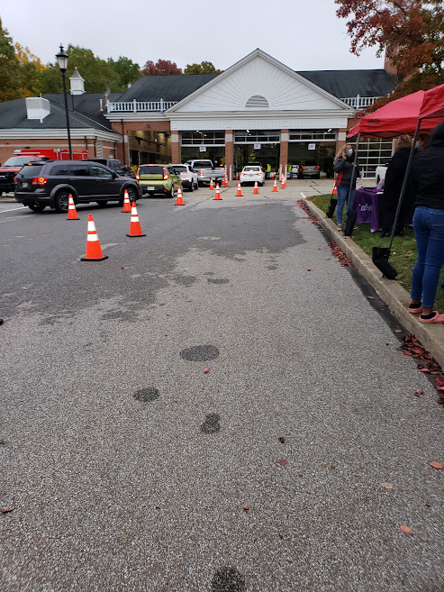 Diaper drop off line benefitting the Diaper Bank of Greater Cleveland.